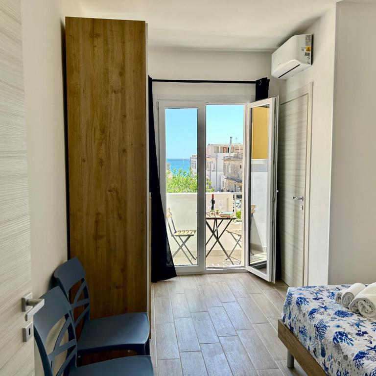 Blue Space 50 meters from the sandy beach, parking & wifi - Casa con 2 Camere da Letto - 4