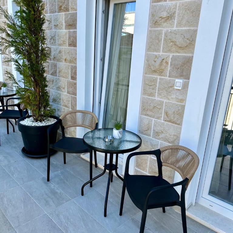 Casa M- Studio #2 - Brand New - One-Bedroom Apartment - 4