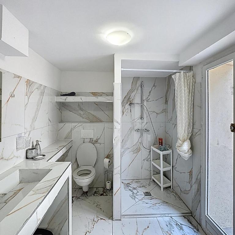 Avignon maison à côté du tram et avec jacuzzy - Villa 3 Chambres - 18
