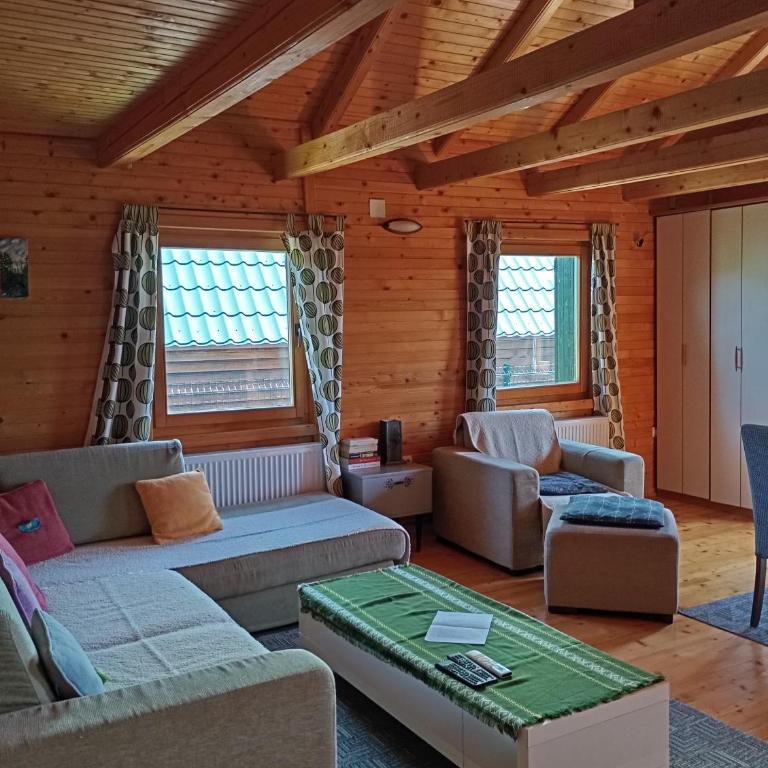 Boskovica Brvnare - Three-Bedroom Chalet - 17