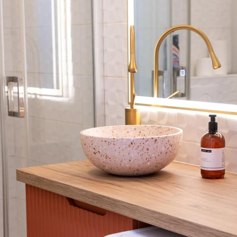 Le Hirvi - cocon zen et épuré à 10min Vieux Lyon - Appartement - 33
