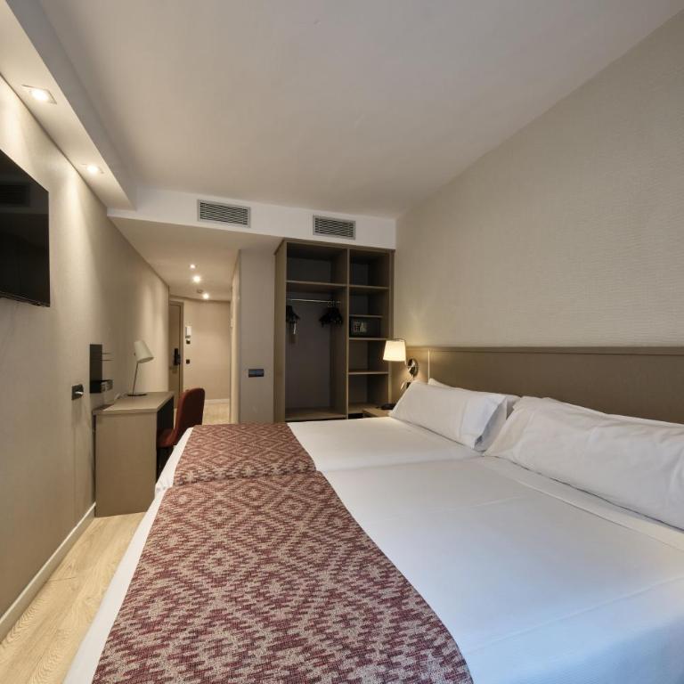Catalonia Park Güell - Double or Twin Room - 4