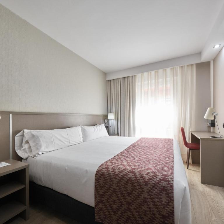 Catalonia Park Güell - Premium Double Room - 1