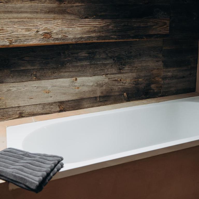 Micro-lodge, Le Petit Nid d'Amour - Kleines Chalet - 83
