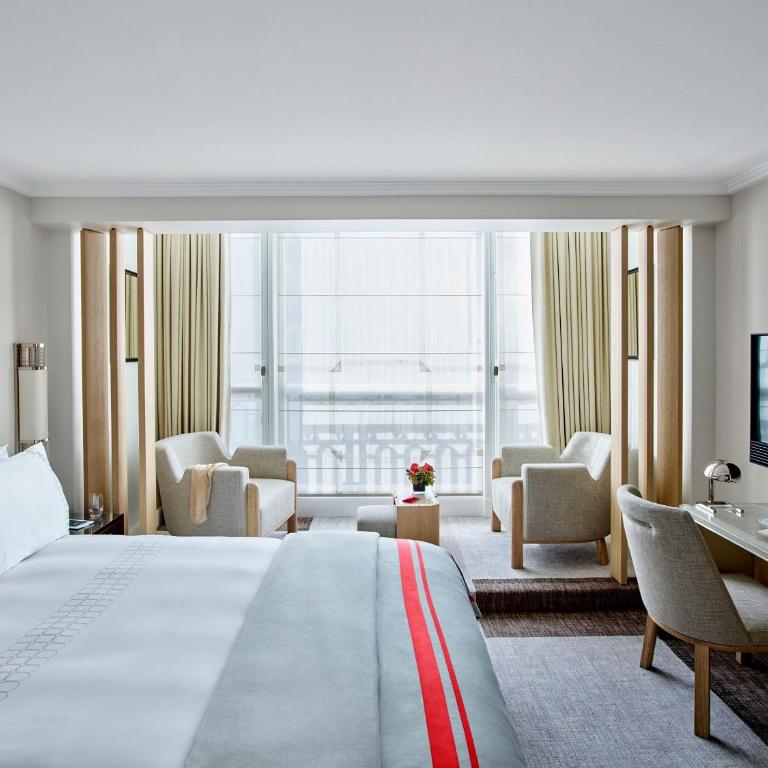 Hôtel Plaza Athénée - Dorchester Collection - Suite Deluxe - 2