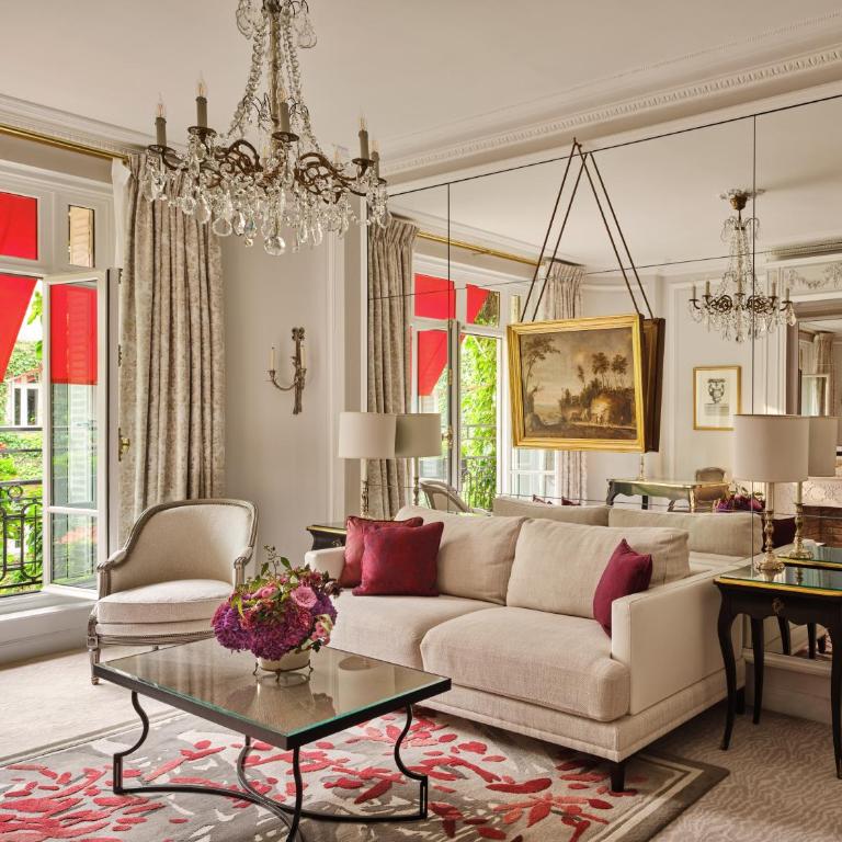 Hôtel Plaza Athénée - Dorchester Collection - Suite Deluxe - 4