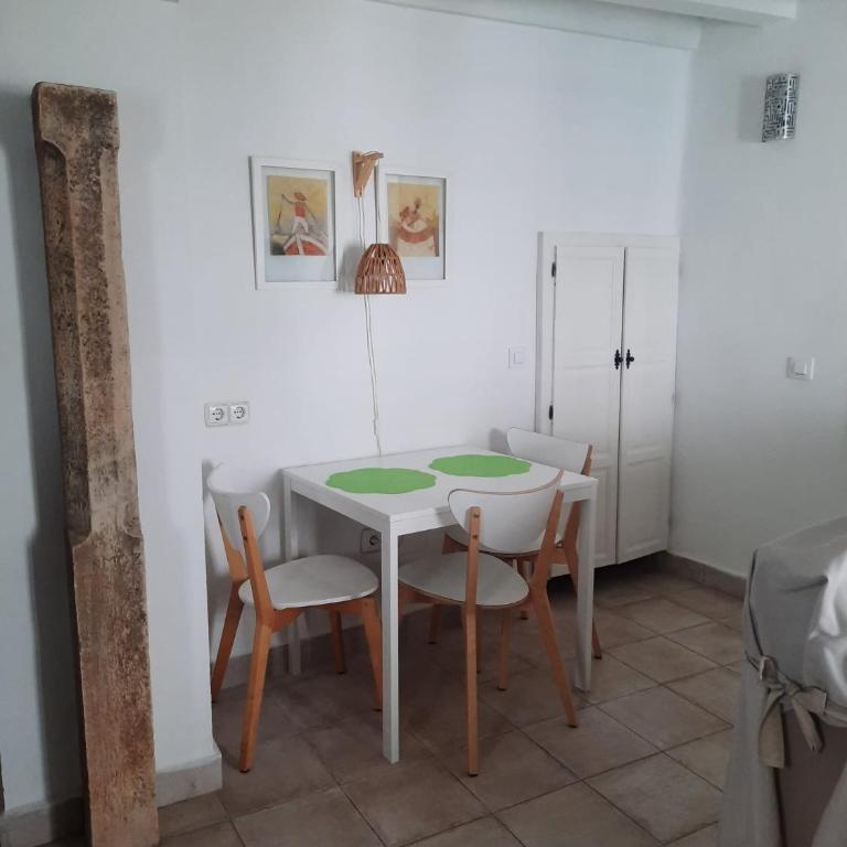 Apartamento balcón en el centro - Apartamento de 1 dormitorio - 12
