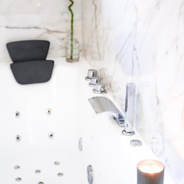 Venez Chez Vous - Aux Premières Loges Appartement Pieds dans l'eau - Apartment - 21