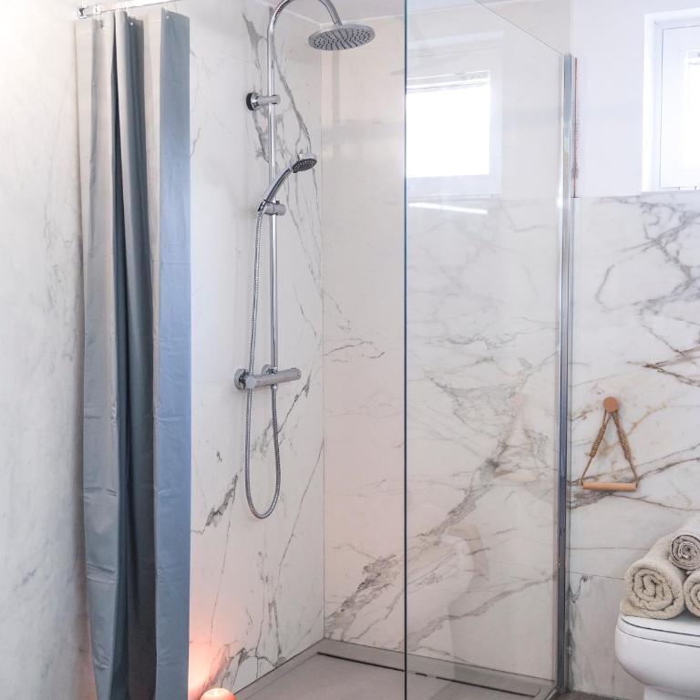 Venez Chez Vous - Aux Premières Loges Appartement Pieds dans l'eau - Apartment - 20