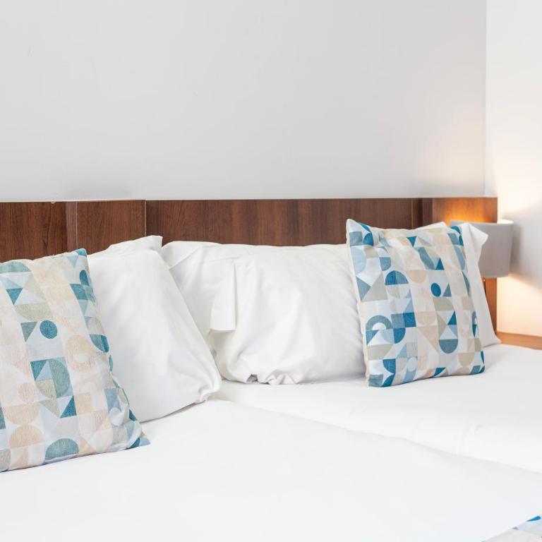 Hotel Olympia Universidades - Standard Double or Twin Room (2 Adults) - 12