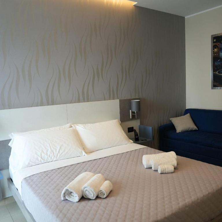 Attom rooms - King Room with Sea View - 40