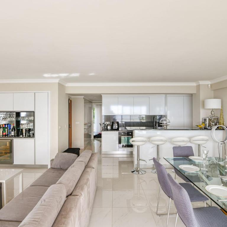 Appart belle vue mer et plage proche de Monaco - Appartement - 8