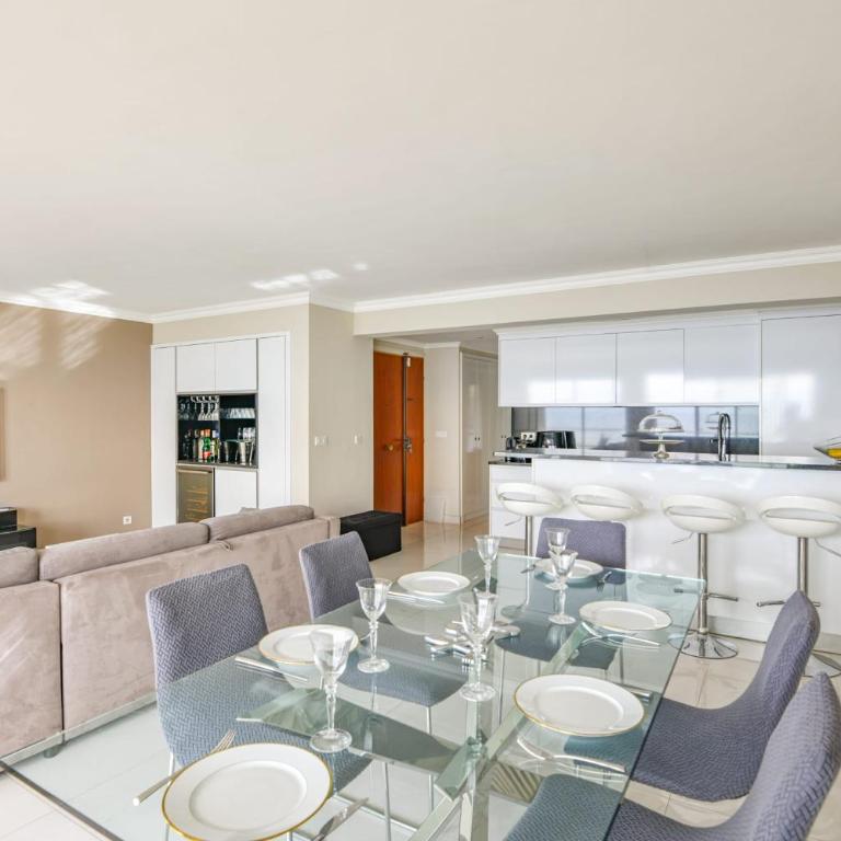 Appart belle vue mer et plage proche de Monaco - Appartement - 9