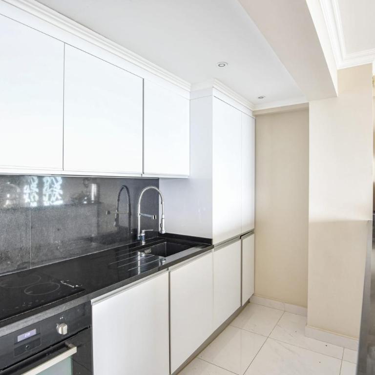 Appart belle vue mer et plage proche de Monaco - Appartement - 12