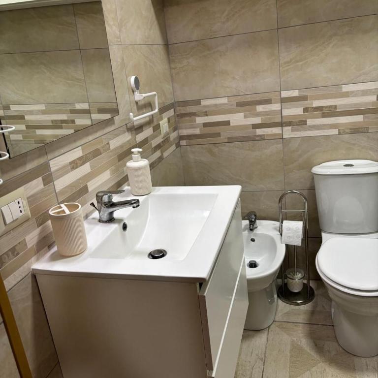 3 Brothers Holiday House - One-Bedroom Apartment - 8