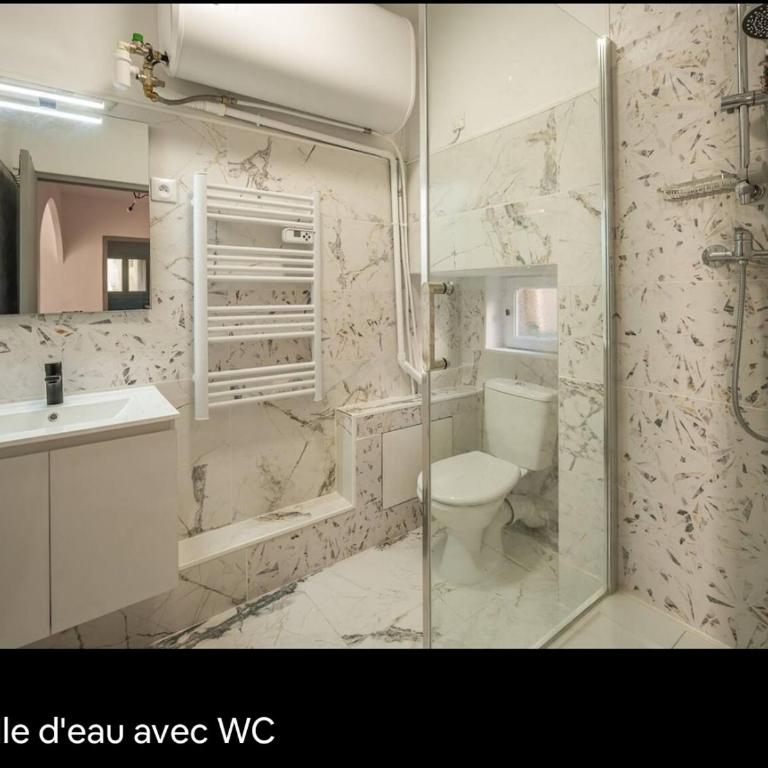Cocon des halles - Climatisation - Terrasse - Three-Bedroom Apartment - 17