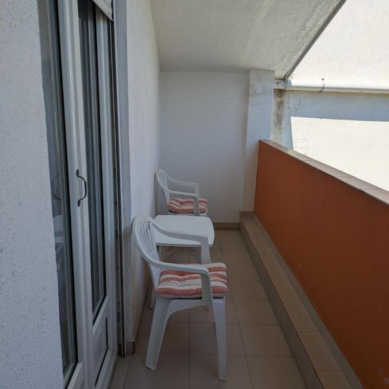 Apartmani Abeona - Apartman sa 2 Spavaće Sobe i Terasom - 10