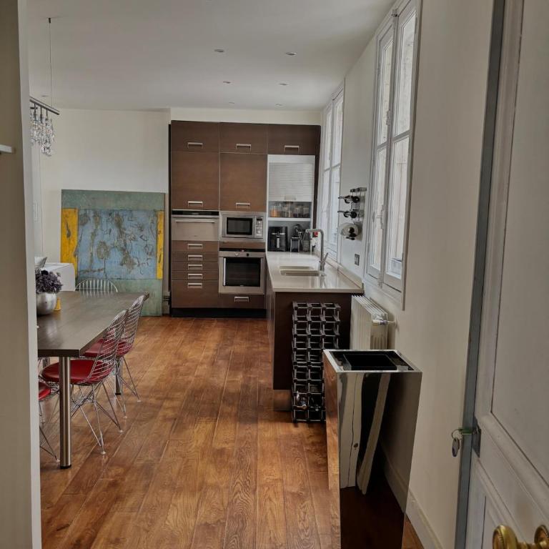 Golden Triangle Champs-Élysées - One-Bedroom Apartment - 4