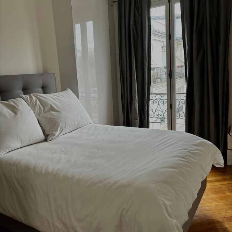 Golden Triangle Champs-Élysées - One-Bedroom Apartment - 5