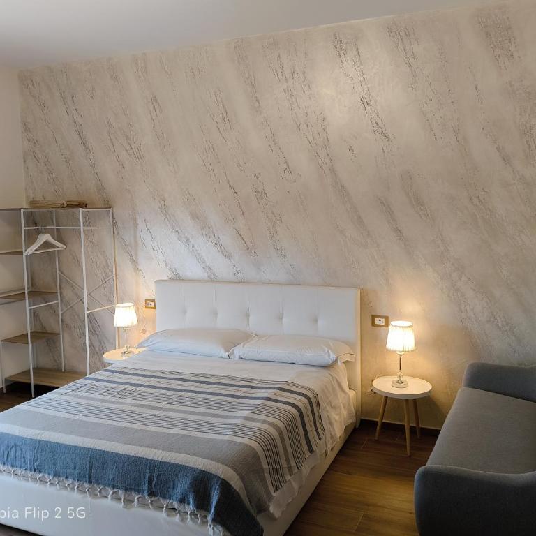 Monte Boutique ROOMS - Camera Matrimoniale con Bagno Privato - 1