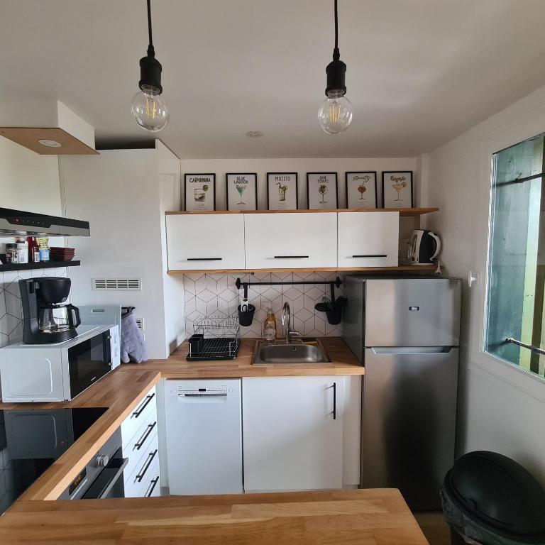 Duplex au cœur du bourg à 10 minutes de la plage - Appartement 1 Chambre - Vue sur Ville - 6