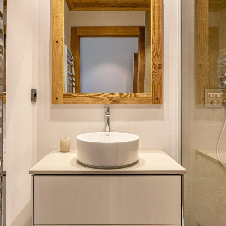 Luxueux 4 pièces avec balcon, cheminée et services conciergerie à Val-d'Isère - FR-1-694-65 - Apartment - 19
