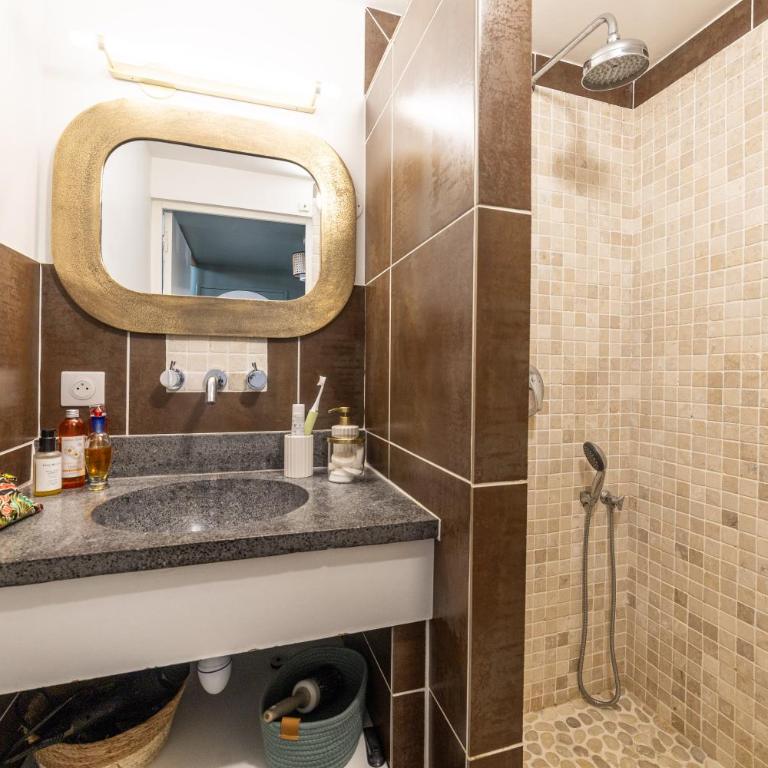 Biarritz Surf Appartements 300m de la plage - Apartment - Split Level - 10
