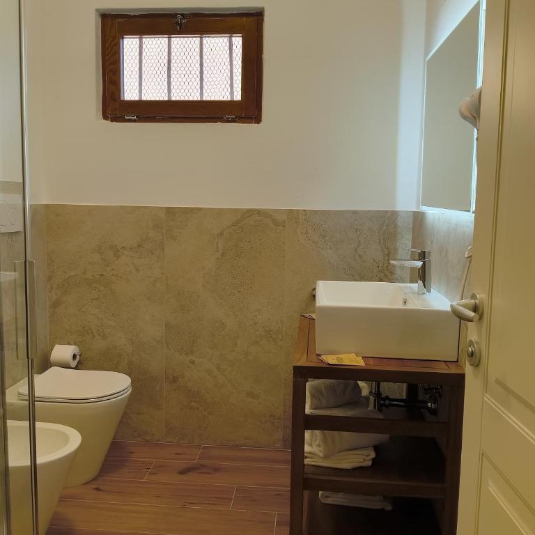 Monte Boutique ROOMS - Camera Matrimoniale con Bagno Privato - 48