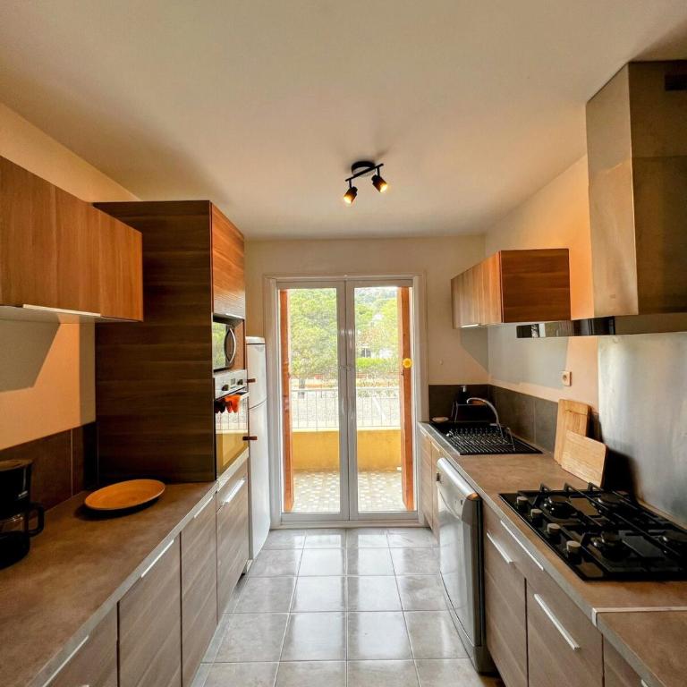 Superbe T3 refait à neuf avec vue mer - Appartement 2 Chambres - 4