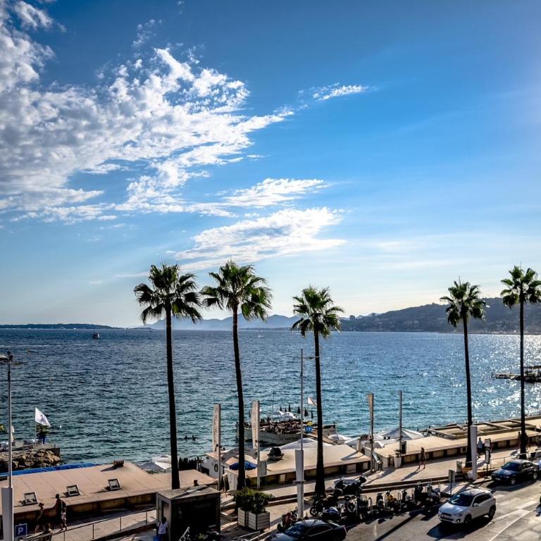 2P Front de mer Juan Les Pins Palais Juan - Appartement 2 Chambres - 1