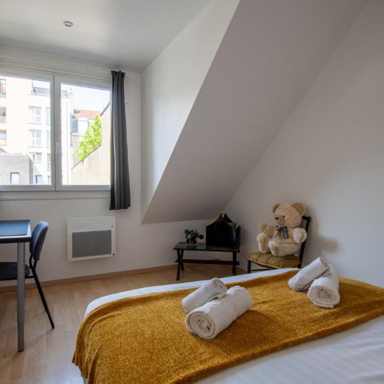Large Quiet House, in the city center - Maison de Vacances - 3