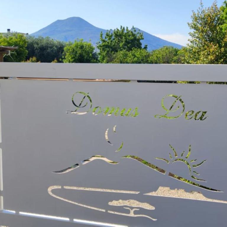 Domus DEA Holiday Home - One-Bedroom House - 36