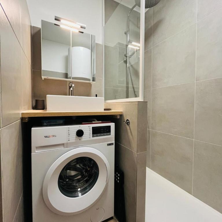 Studio cozy proche de la mer - One-Bedroom Apartment - 9