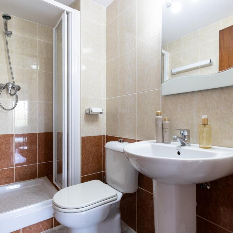 UHC Park Village Apartments - Apartamento de 2 dormitorios - 19