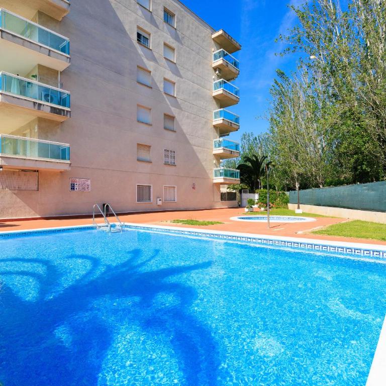 UHC Park Village Apartments - Apartamento de 2 dormitorios - 3