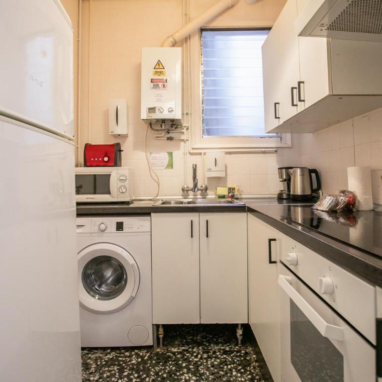 31ABPAR1110 - Apartment in Paralelo - Three-Bedroom Apartment - 13