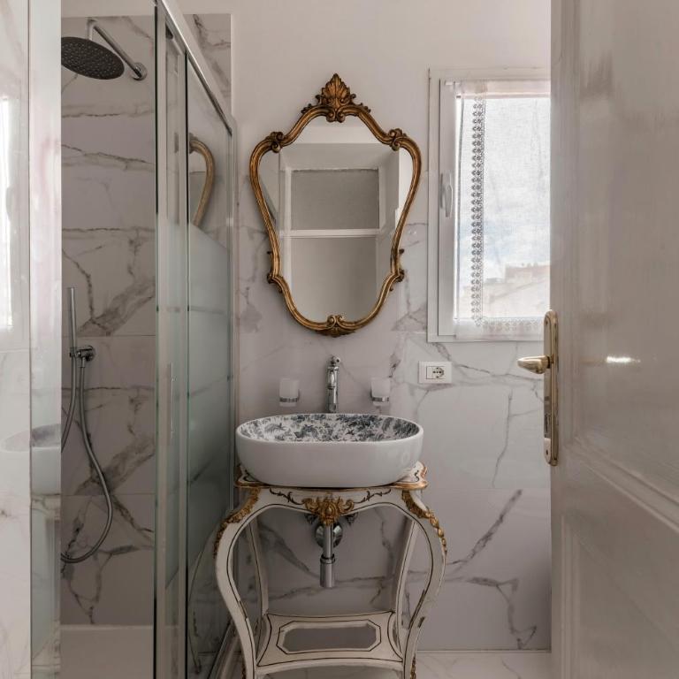 The Best Rent - Spacious multi-room apartment on Via Cavour - Appartamento Deluxe - 38