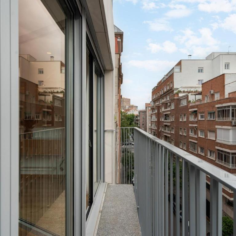 Elegance & comfort in Chamberi- 2C - Two-Bedroom Apartment - 5