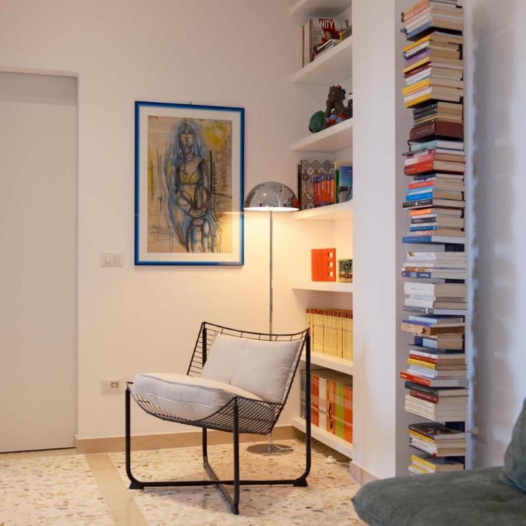Casa SEBA, Modern Retro Escape I 2 Bedrooms, Parking, Elevator, Crib - Two-Bedroom Apartment with Mountain View - 3