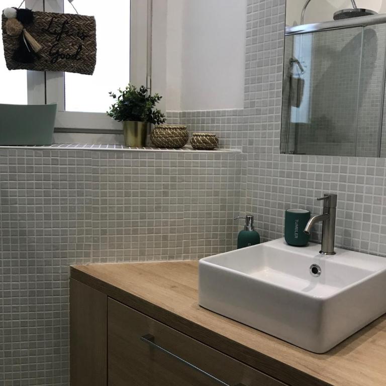 L'ESCALE DUPLEX, Vue Château, CENTRE VILLAGE - Appartement 1 Chambre - 25