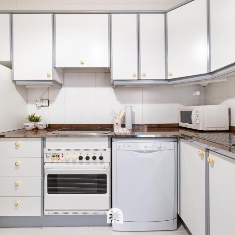 Mediterranean Way - Anguera - Three-Bedroom Standard Apartment - 18