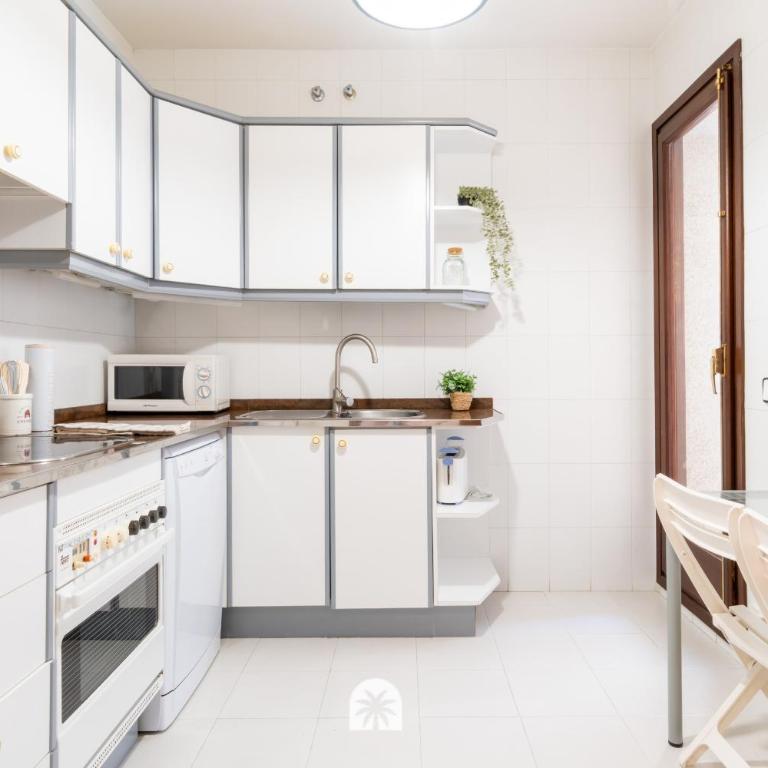 Mediterranean Way - Anguera - Three-Bedroom Standard Apartment - 17
