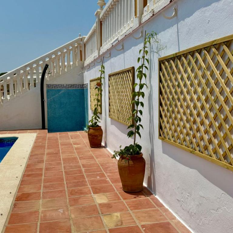 Dream villa with parking, private pool and see views - Villa - 37