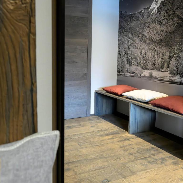 LIVALPIN Relaxe - Two-Bedroom Apartment with Balcony and Mountain View - 55