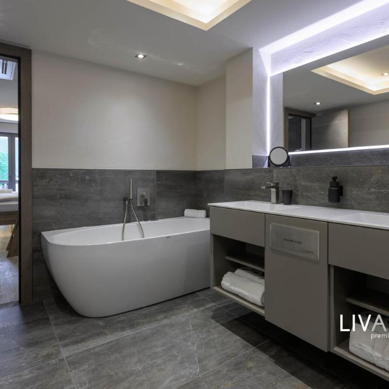 LIVALPIN Relaxe - Two-Bedroom Apartment with Balcony and Mountain View - 44