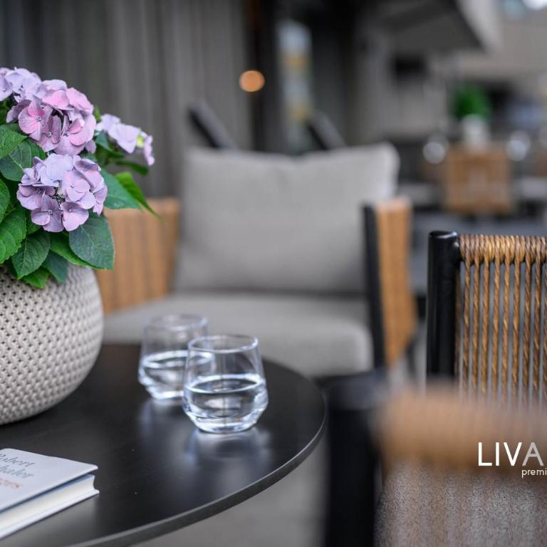 LIVALPIN Relaxe - Two-Bedroom Apartment with Balcony and Mountain View - 41