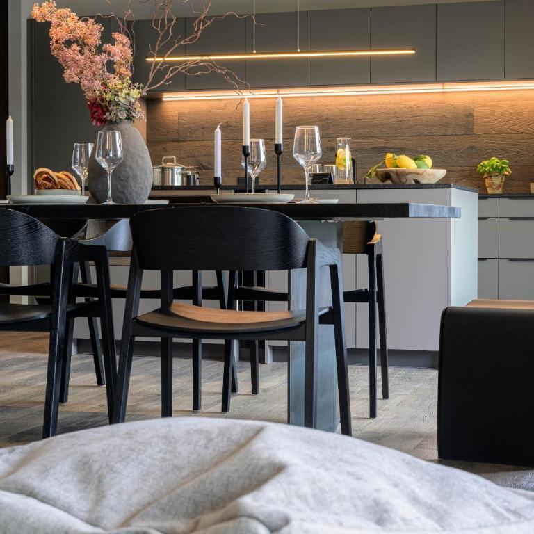 LIVALPIN Relaxe - Two-Bedroom Apartment with Balcony and Mountain View - 26