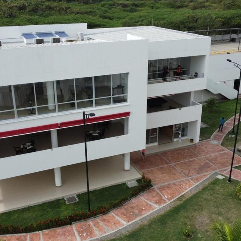 Hermoso apartamento en Girardot con vista a la montaña - Apartamento de 3 dormitorios - 2