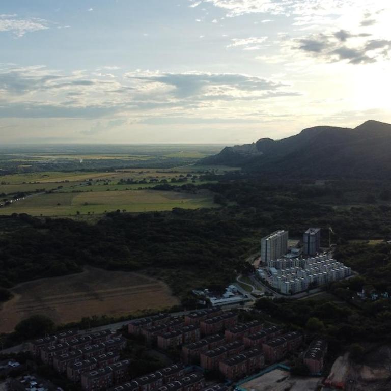 Hermoso apartamento en Girardot con vista a la montaña - Apartamento de 3 dormitorios - 33