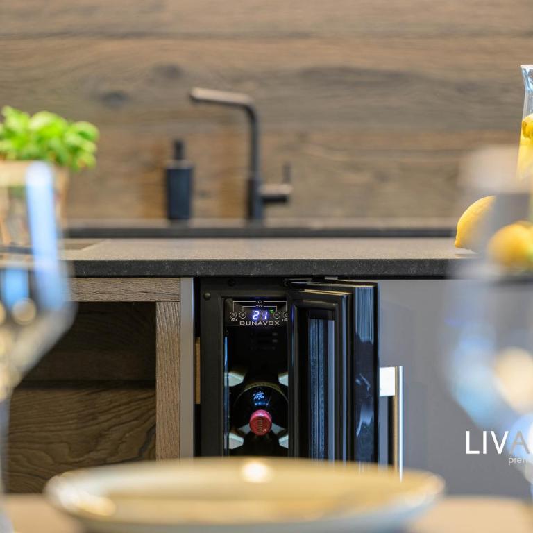 LIVALPIN Relaxe - Two-Bedroom Apartment with Balcony and Mountain View - 13